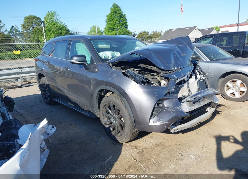 2021 TOYOTA HIGHLANDER XLE VIN: 5TDGZRAH4MS535848