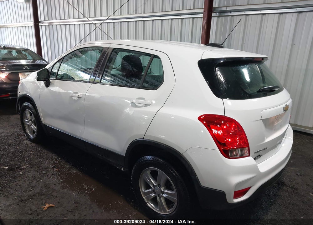 2018 CHEVROLET TRAX LS VIN: KL7CJNSB1JB578908