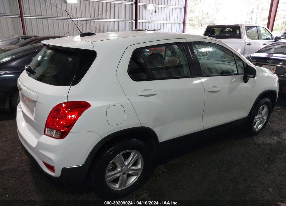 2018 CHEVROLET TRAX LS VIN: KL7CJNSB1JB578908