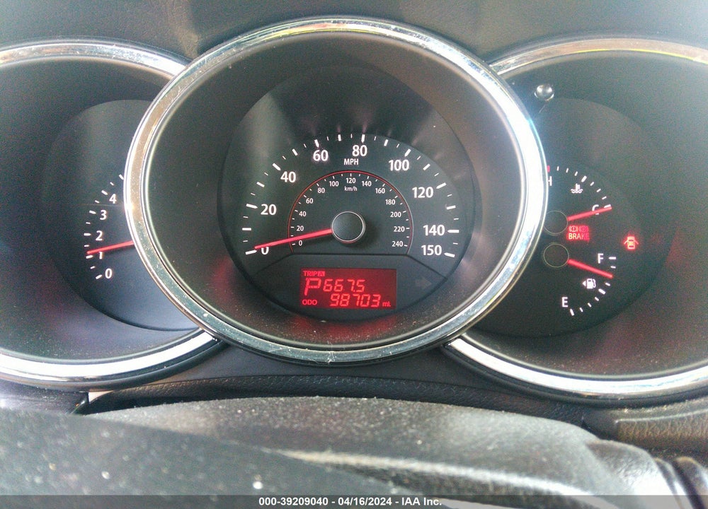 2013 KIA SORENTO LX VIN: 5XYKT3A69DG378144