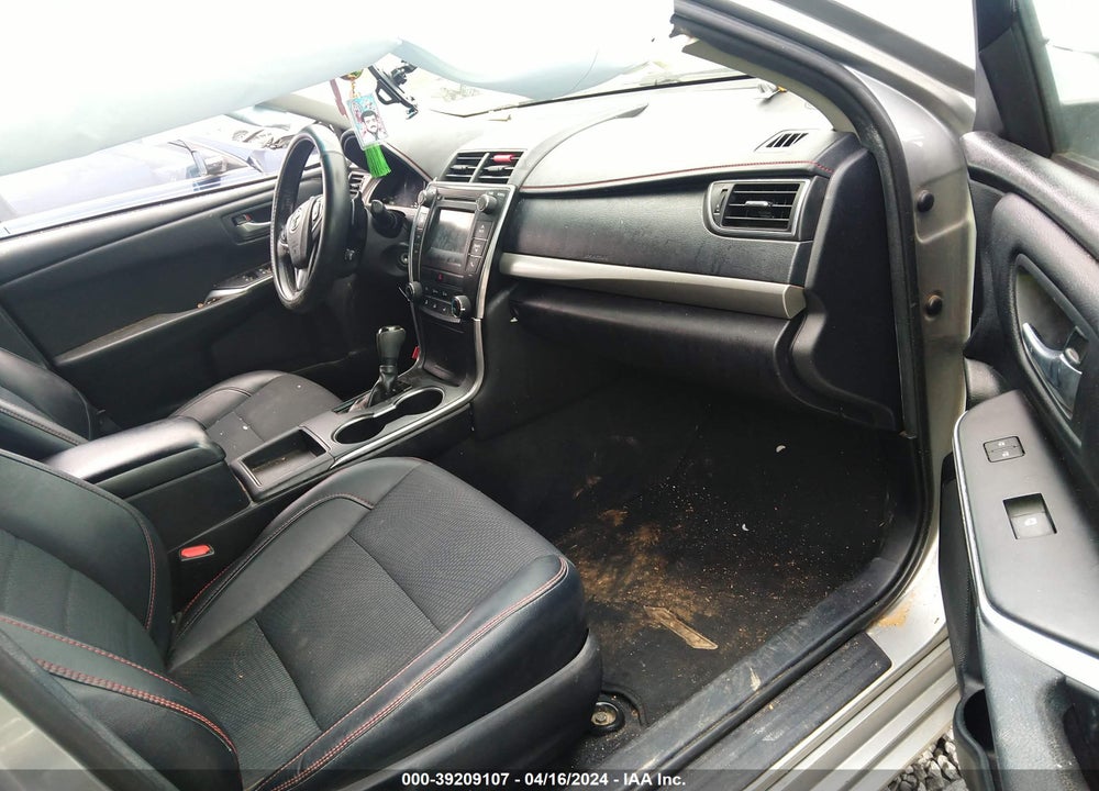 2017 TOYOTA CAMRY SE VIN: 4T1BF1FK8HU746945