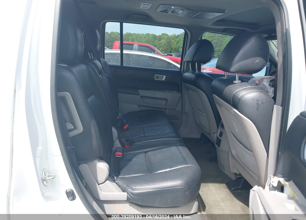 2015 HONDA PILOT SE VIN: 5FNYF3H34FB034079