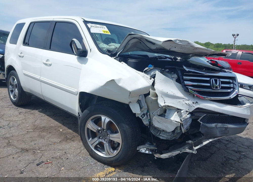 2015 HONDA PILOT SE VIN: 5FNYF3H34FB034079