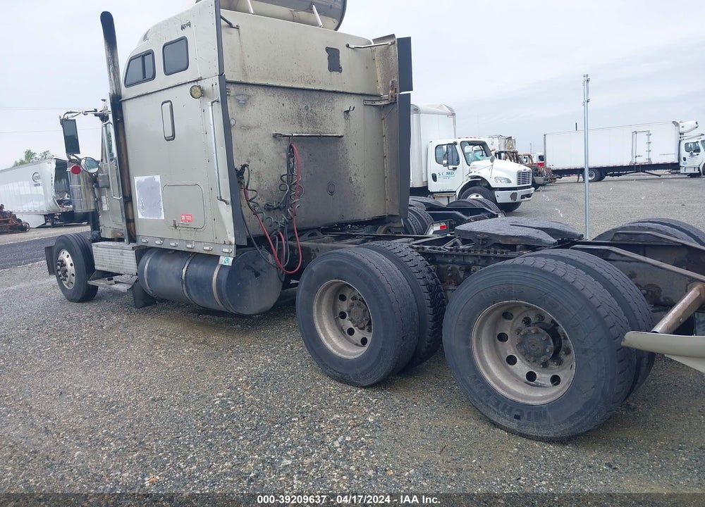 2005 INTERNATIONAL 9900 9900I VIN: 2HSCHAPR55C157336