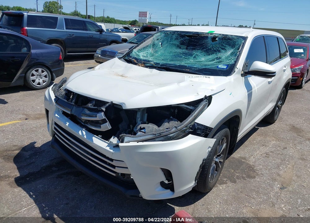 2017 TOYOTA HIGHLANDER LE PLUS VIN: 5TDZZRFH0HS195492