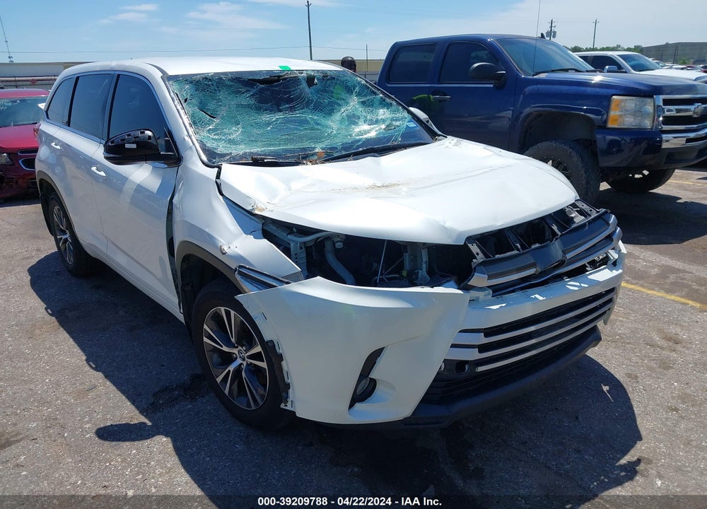 2017 TOYOTA HIGHLANDER LE PLUS VIN: 5TDZZRFH0HS195492
