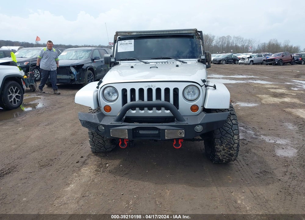 2008 JEEP WRANGLER UNLIMITED SAHARA VIN: 1J4GA59168L637029