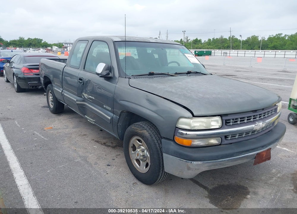 2001 CHEVROLET SILVERADO 1500 LS VIN: 2GCEC19W611204057