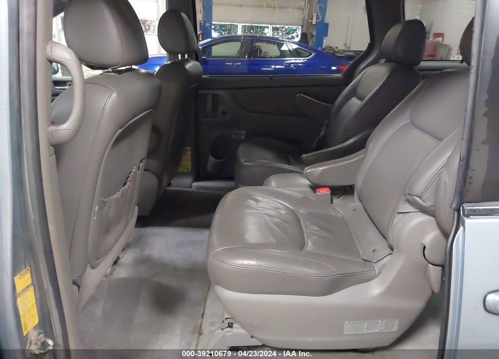 2005 TOYOTA SIENNA VIN: 5TDBA22C65S049667