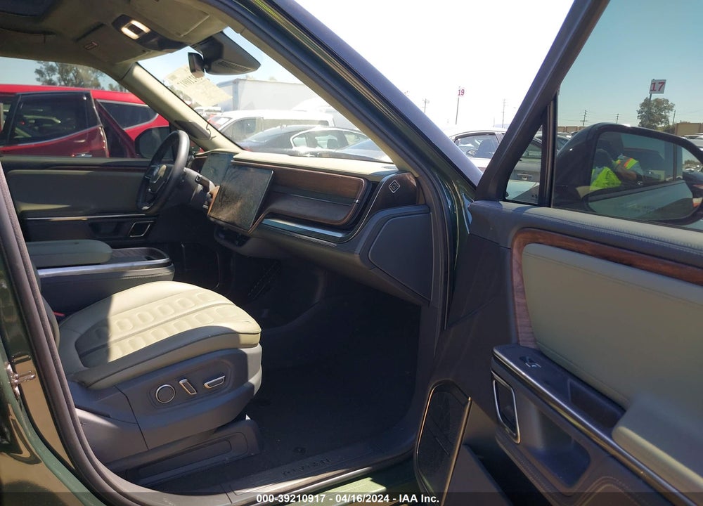 2022 RIVIAN R1T ADVENTURE VIN: 7FCTGAAA5NN008542