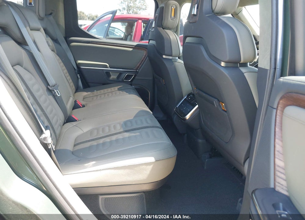 2022 RIVIAN R1T ADVENTURE VIN: 7FCTGAAA5NN008542