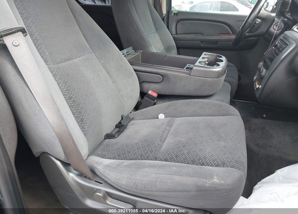 2008 GMC YUKON XL 1500 SLE VIN: 1GKFC16018R162617