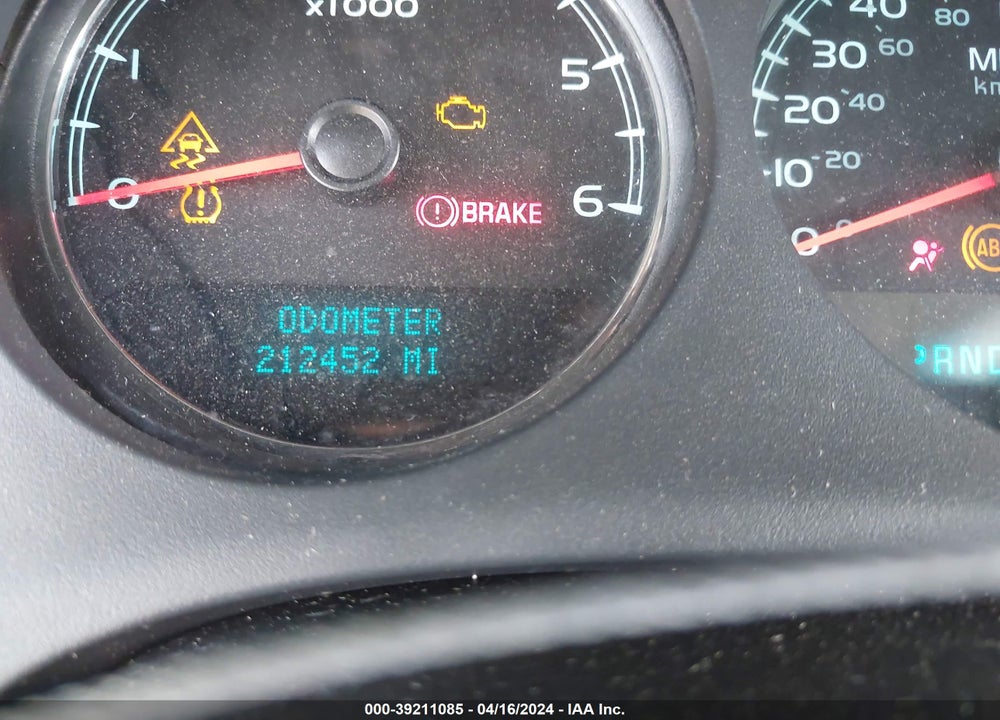 2008 GMC YUKON XL 1500 SLE VIN: 1GKFC16018R162617