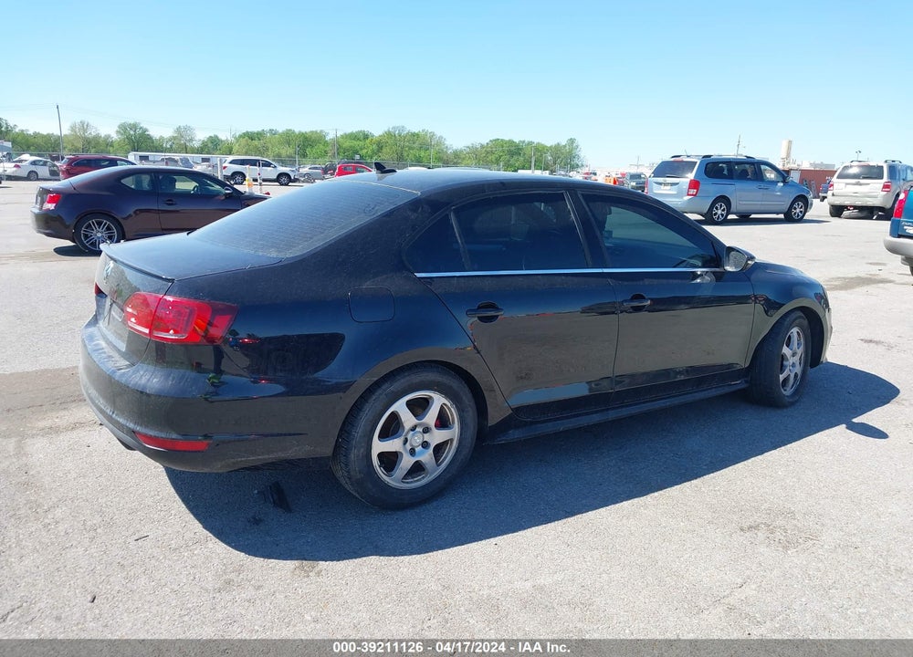 2014 VOLKSWAGEN JETTA VIN: 3VW4T7AJ5EM382195