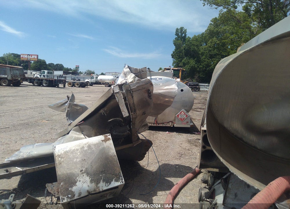 2019 YOUNG TANK INC UNKNOWN VIN: 1Y9T5AV21K2002760