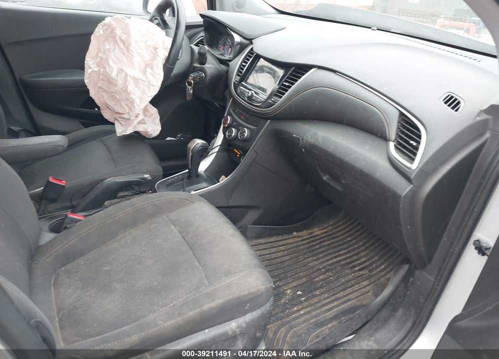 2018 CHEVROLET TRAX LT VIN: 3GNCJLSB1JL248103