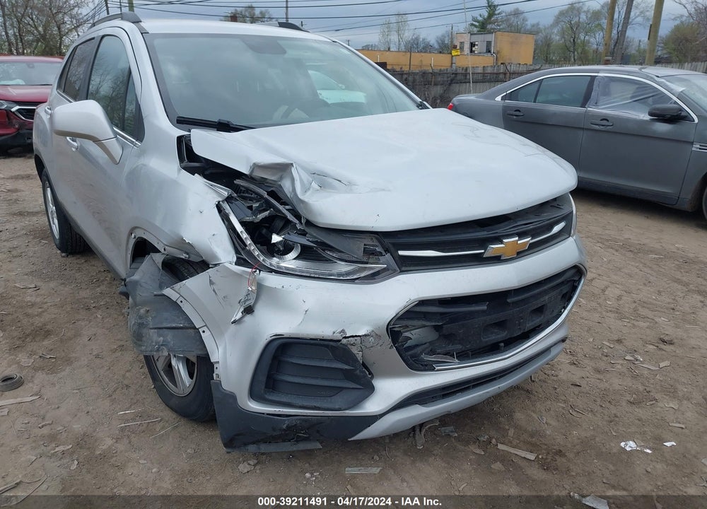2018 CHEVROLET TRAX LT VIN: 3GNCJLSB1JL248103