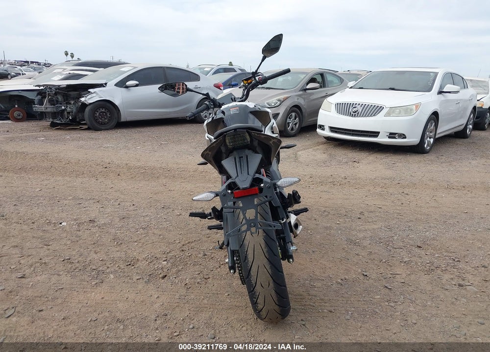 2022 CF MOTO CF650NK VIN: LCEPEVLB4N6001019