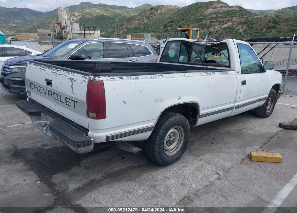 1988 CHEVROLET GMT-400 C1500 VIN: 1GCDC14K1JZ312982