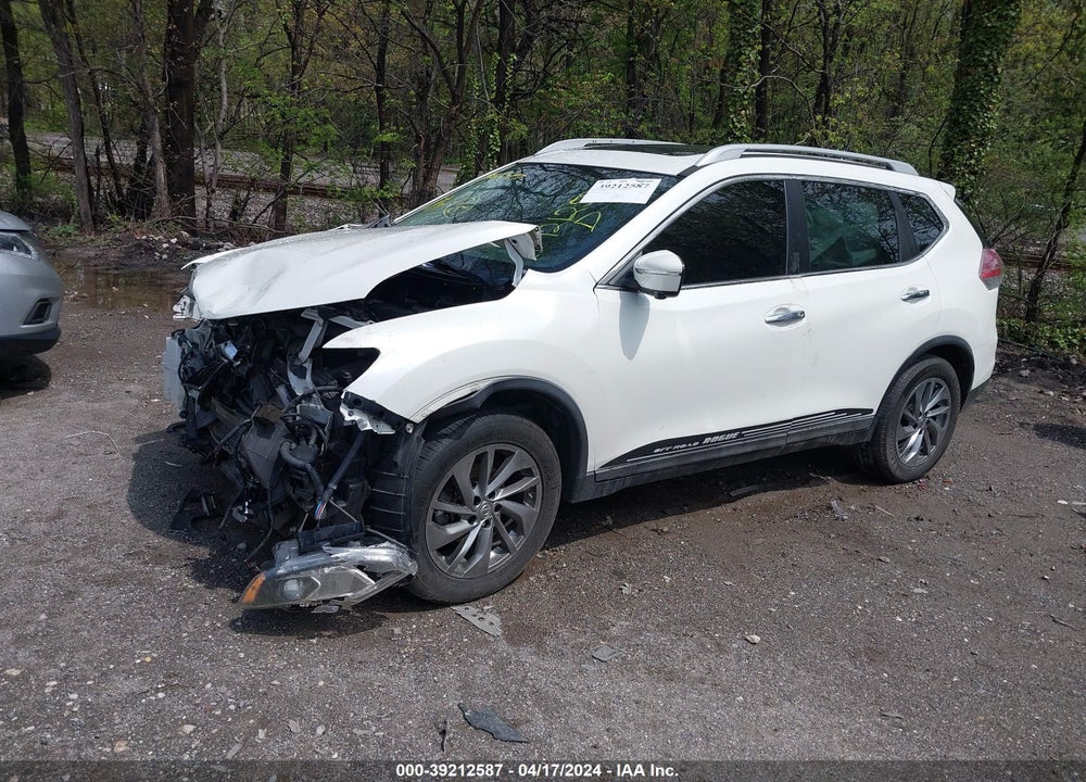 2015 NISSAN ROGUE SL VIN: 5N1AT2MV3FC902576
