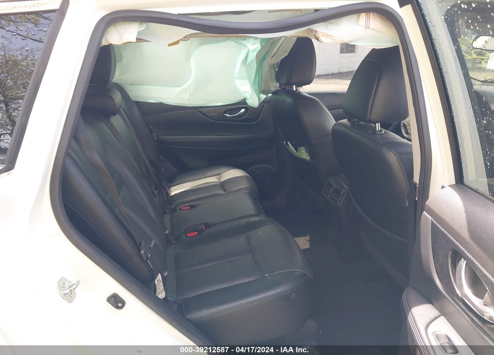 2015 NISSAN ROGUE SL VIN: 5N1AT2MV3FC902576