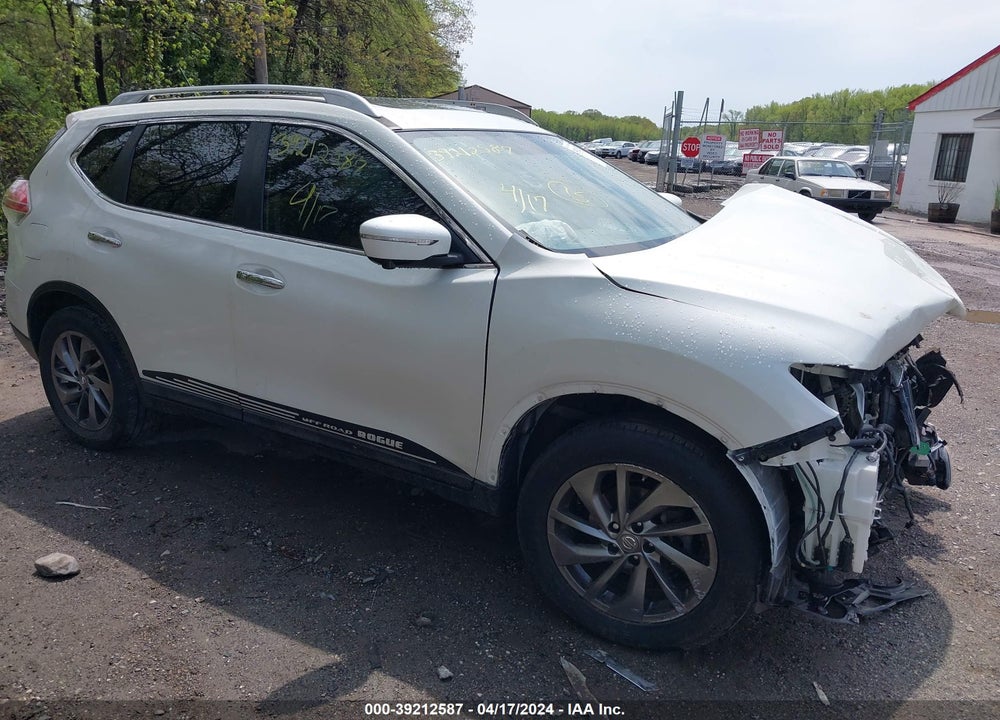 2015 NISSAN ROGUE SL VIN: 5N1AT2MV3FC902576