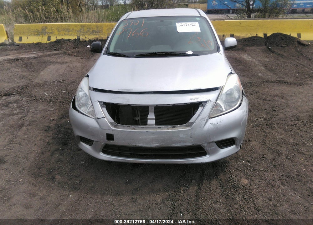 2014 NISSAN VERSA 1.6 SV VIN: 3N1CN7AP4EL825989
