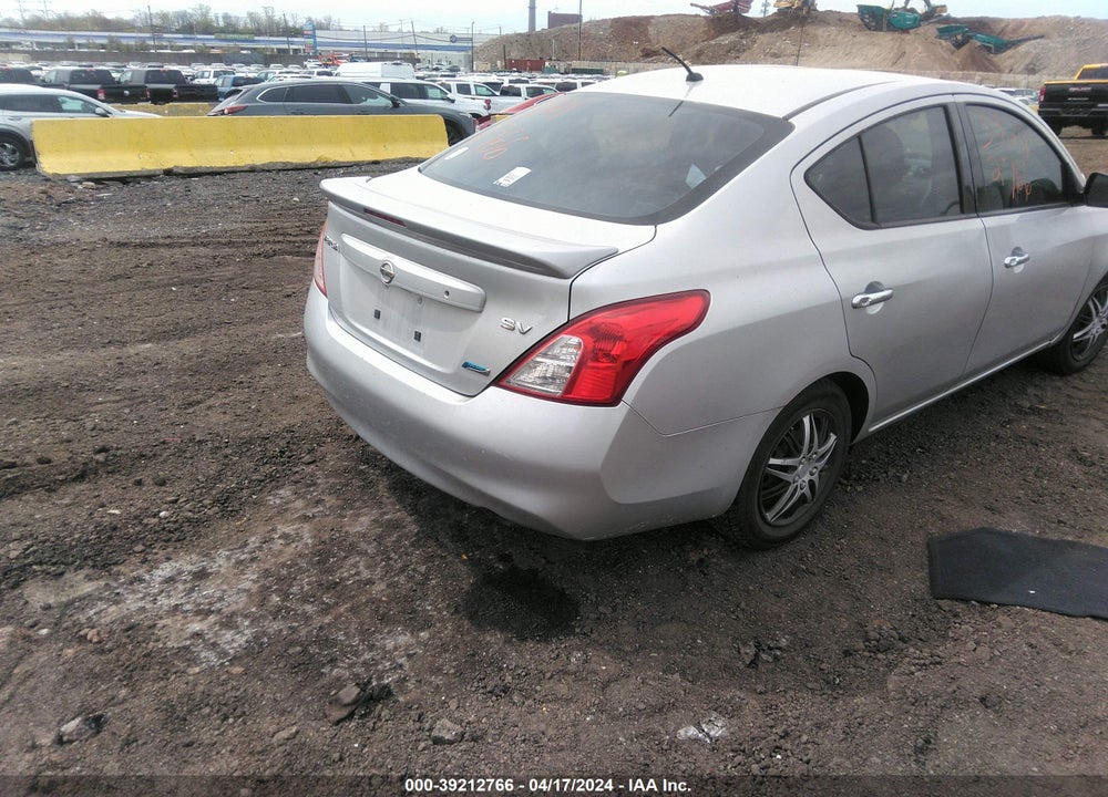 2014 NISSAN VERSA 1.6 SV VIN: 3N1CN7AP4EL825989