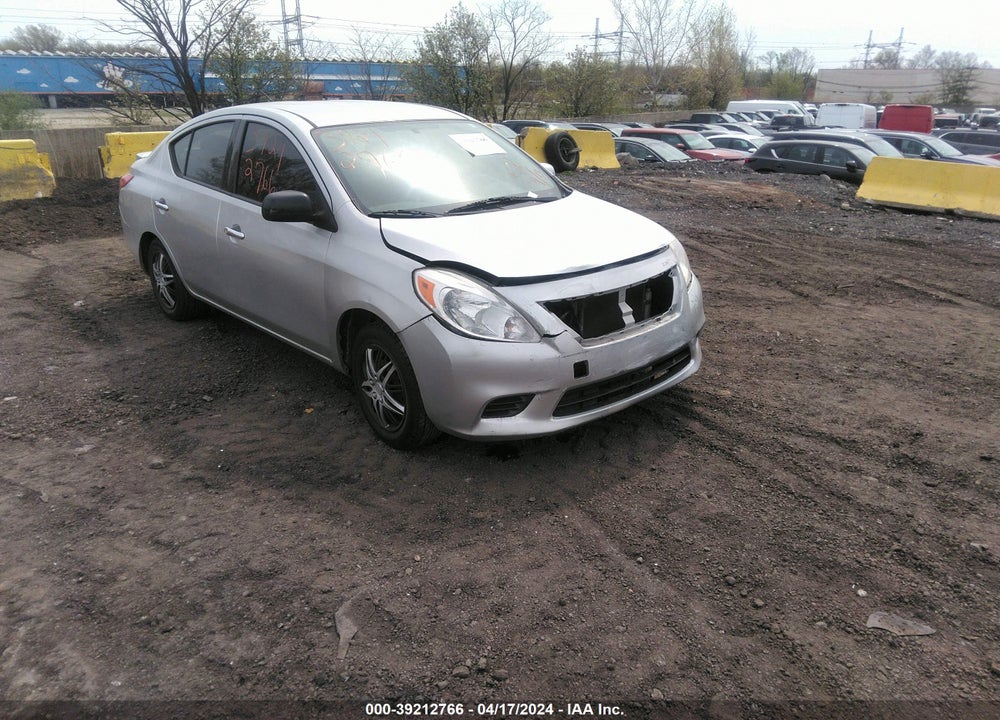 2014 NISSAN VERSA 1.6 SV VIN: 3N1CN7AP4EL825989