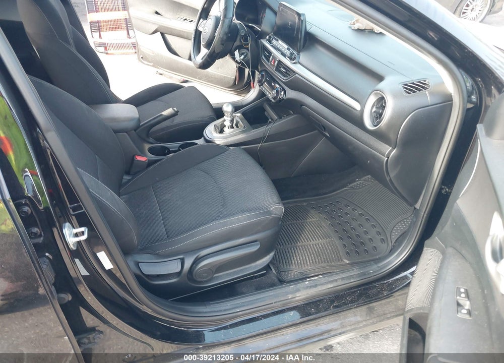 2019 KIA FORTE VIN: 3KPF24ADXKE040027