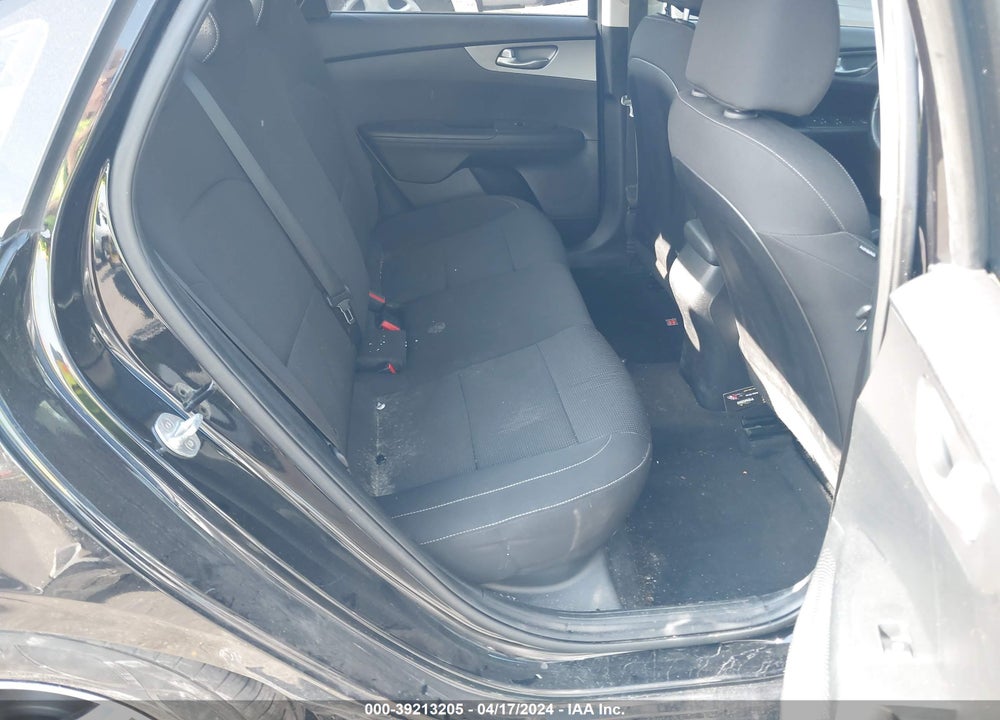 2019 KIA FORTE VIN: 3KPF24ADXKE040027