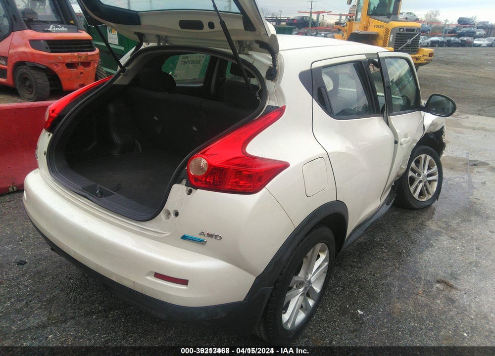 2014 NISSAN JUKE S VIN: JN8AF5MV8ET482510
