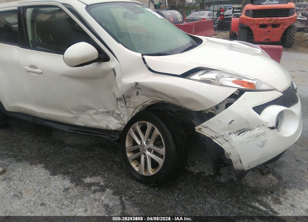 2014 NISSAN JUKE S VIN: JN8AF5MV8ET482510
