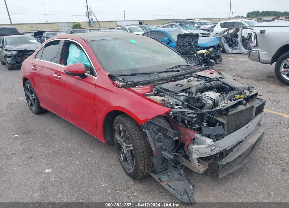 2019 MERCEDES-BENZ A 220 VIN: WDD3G4EB8KW032033
