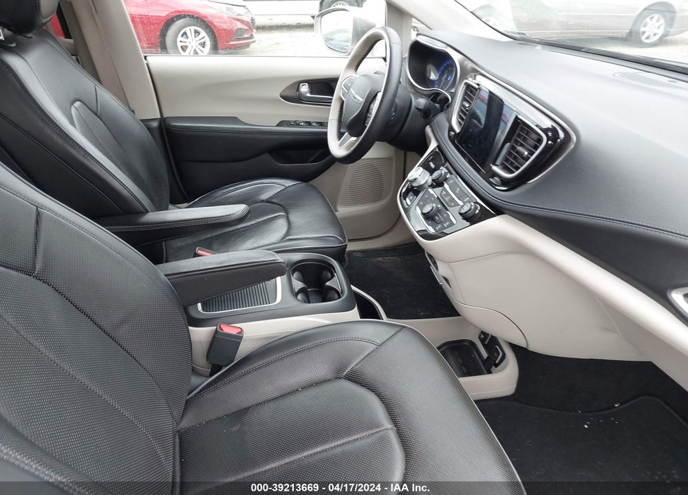 2017 CHRYSLER PACIFICA LIMITED VIN: 2C4RC1GG7HR704480