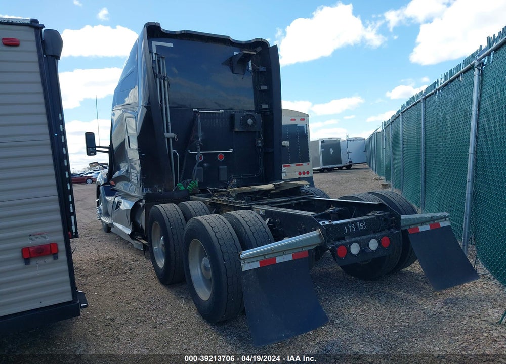 2017 KENWORTH T680 VIN: 1XKYDP9XXHJ143953