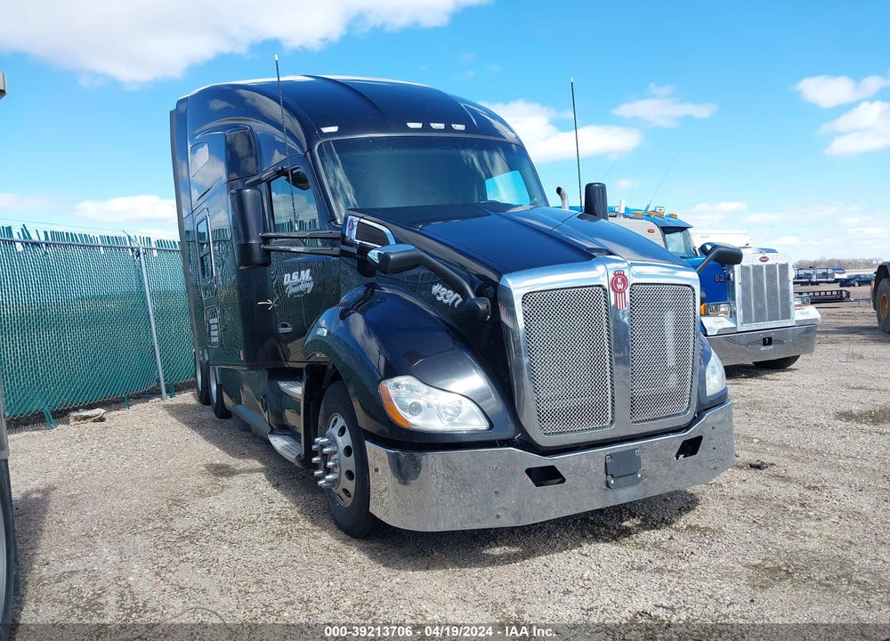 2017 KENWORTH T680 VIN: 1XKYDP9XXHJ143953