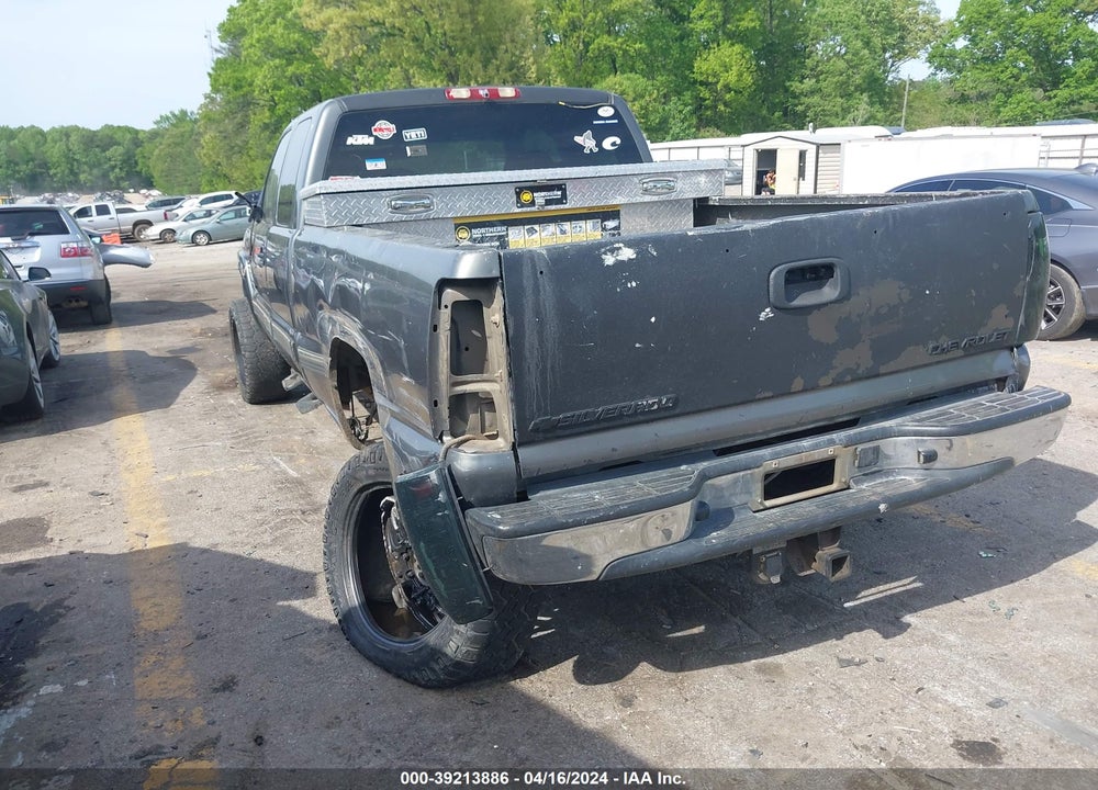 2002 CHEVROLET SILVERADO 2500HD LS VIN: 1GCHC29U12E147378