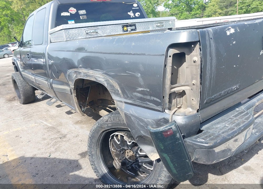 2002 CHEVROLET SILVERADO 2500HD LS VIN: 1GCHC29U12E147378