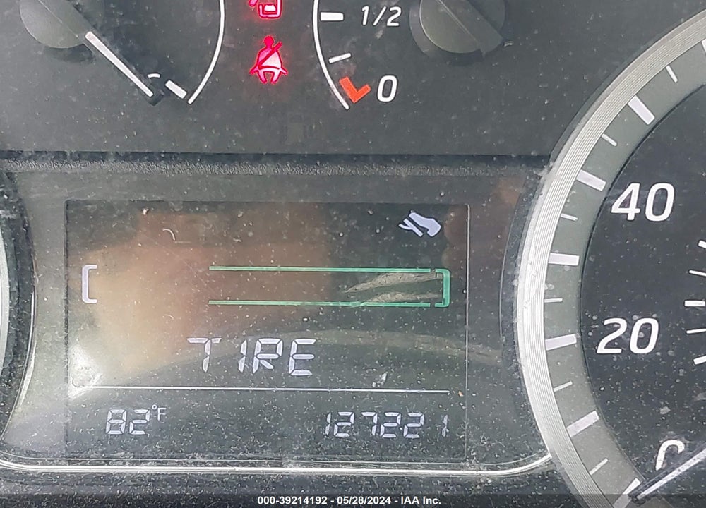 2015 NISSAN SENTRA SL VIN: 3N1AB7AP8FY221401