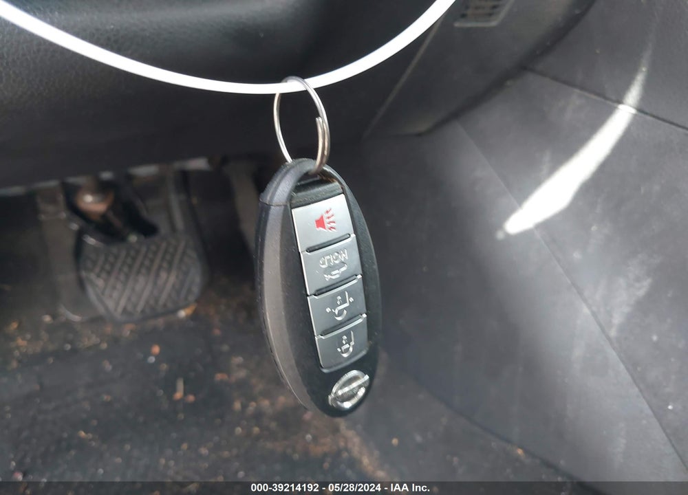 2015 NISSAN SENTRA SL VIN: 3N1AB7AP8FY221401
