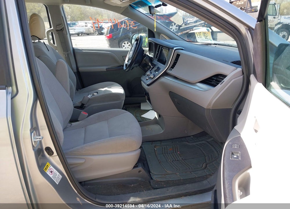 2016 TOYOTA SIENNA L 7 PASSENGER VIN: 5TDZK3DC7GS755452