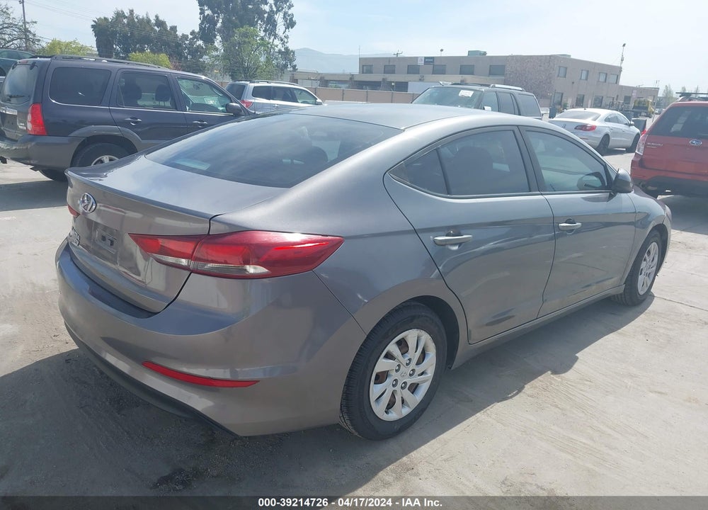 2018 HYUNDAI ELANTRA SE VIN: 5NPD74LF3JH273281