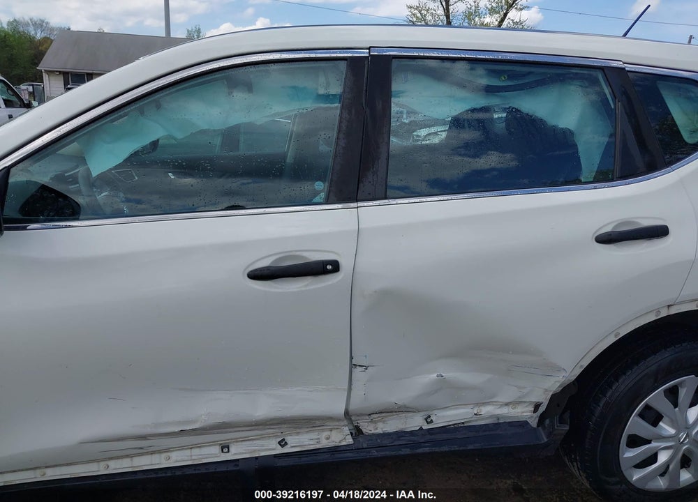 2016 NISSAN ROGUE S/SL/SV VIN: 5N1AT2MV1GC808455