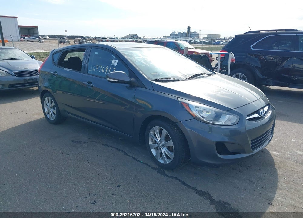 2013 HYUNDAI ACCENT SE VIN: KMHCU5AE8DU080604