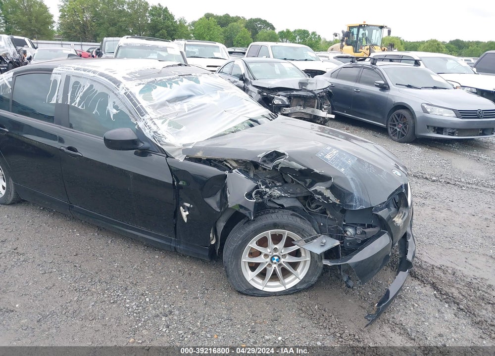 2011 BMW 3 SERIES VIN: WBAPH7G51BNM56173