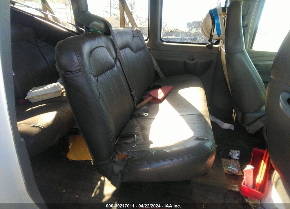 2009 CHEVROLET EXPRESS 2500 LS VIN: 1GAGG25K991173080