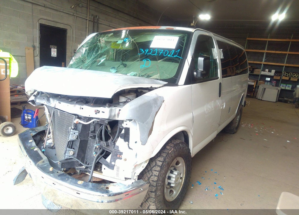 2009 CHEVROLET EXPRESS 2500 LS VIN: 1GAGG25K991173080