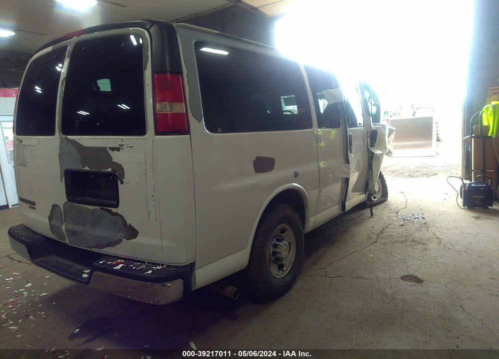 2009 CHEVROLET EXPRESS 2500 LS VIN: 1GAGG25K991173080
