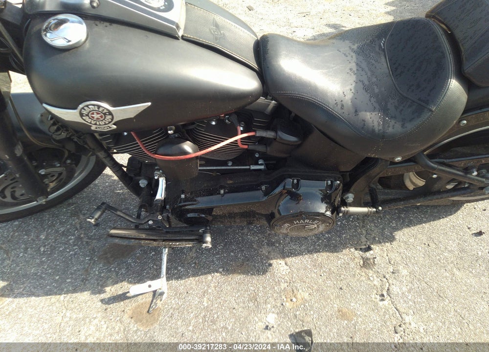 2010 HARLEY-DAVIDSON FLSTFB VIN: 1HD1JN515AB010477